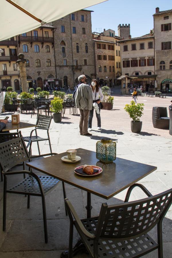 Santa Croce Charme Apartment อาเรซโซ ภายนอก รูปภาพ